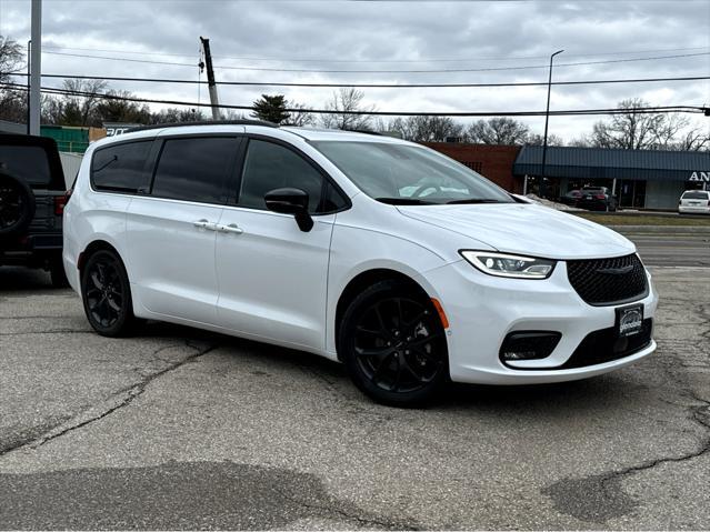 used 2024 Chrysler Pacifica car, priced at $42,900