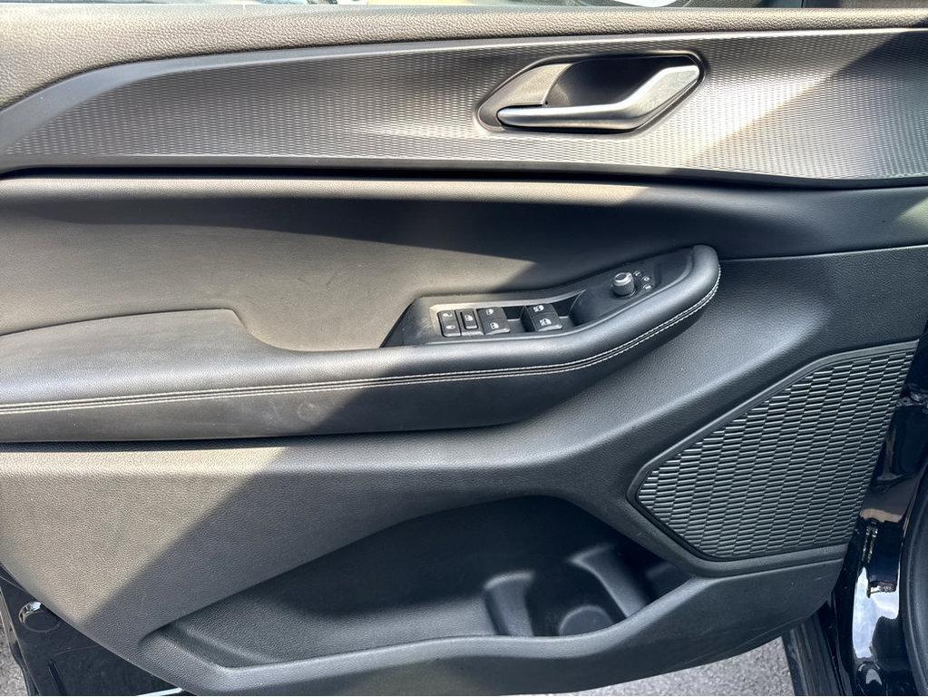 used 2023 Jeep Grand Cherokee car, priced at $26,993