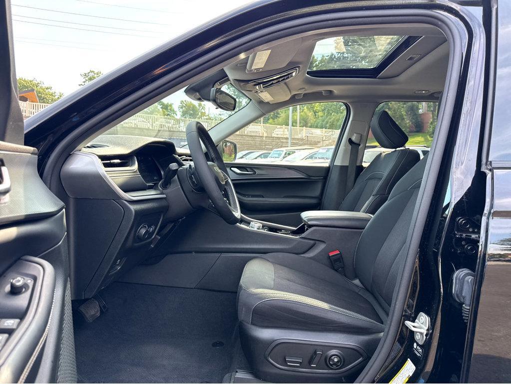 used 2023 Jeep Grand Cherokee car, priced at $26,993