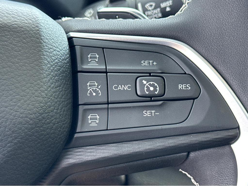 used 2023 Jeep Grand Cherokee car, priced at $26,993