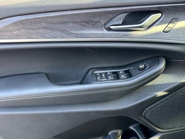 new 2025 Jeep Grand Cherokee car, priced at $47,495
