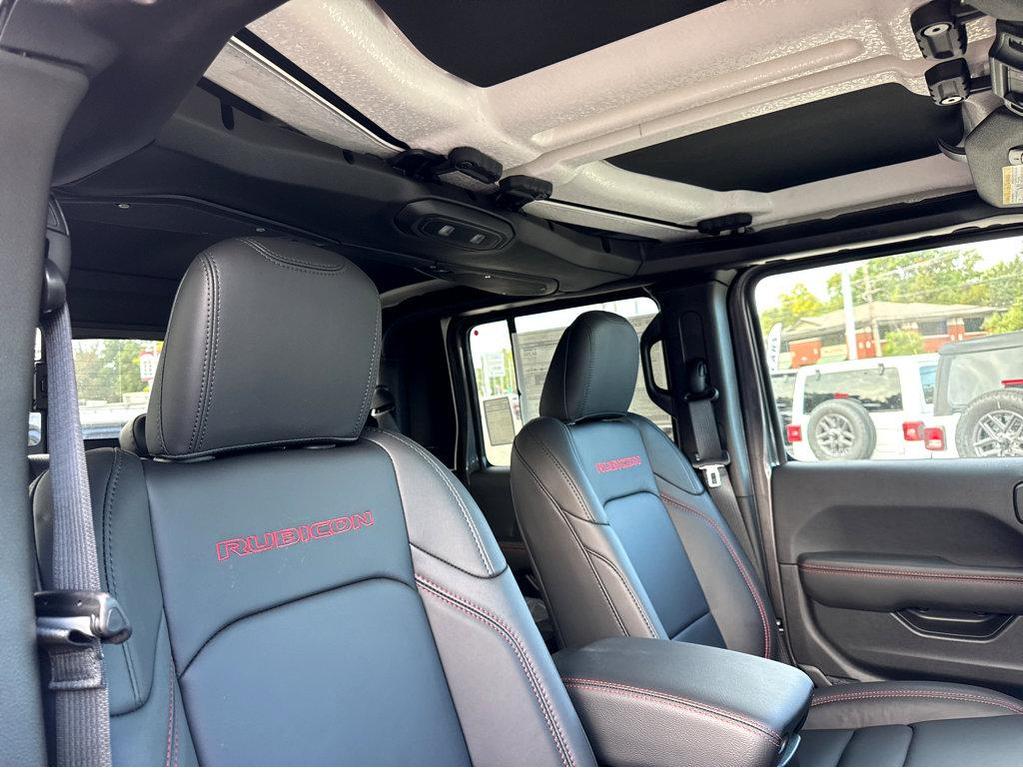 new 2025 Jeep Gladiator car, priced at $64,785