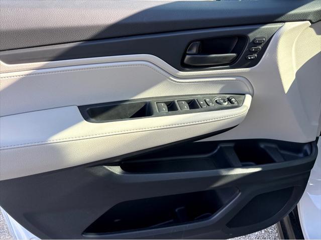 used 2025 Honda Odyssey car, priced at $42,328