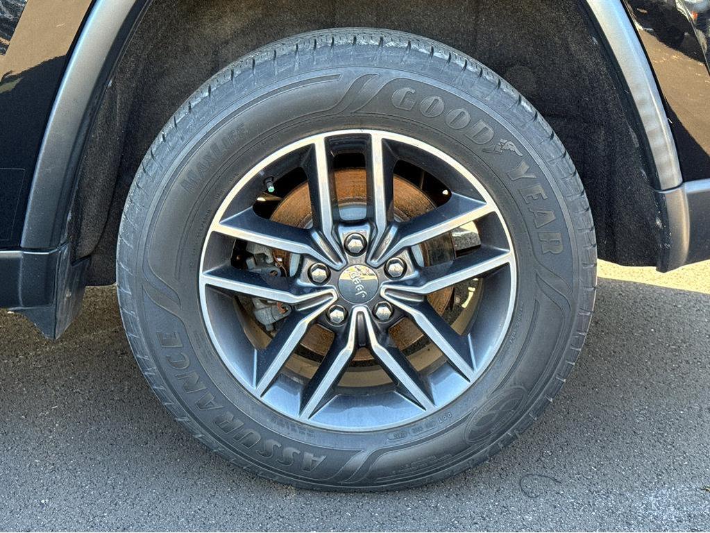 used 2018 Jeep Grand Cherokee car, priced at $17,800