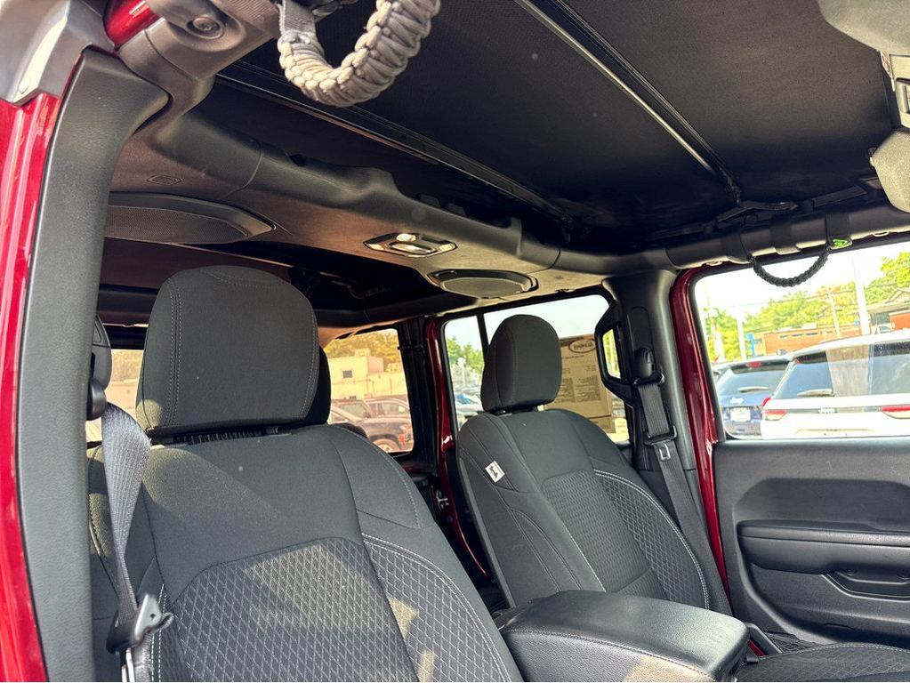 used 2021 Jeep Wrangler Unlimited car, priced at $31,990