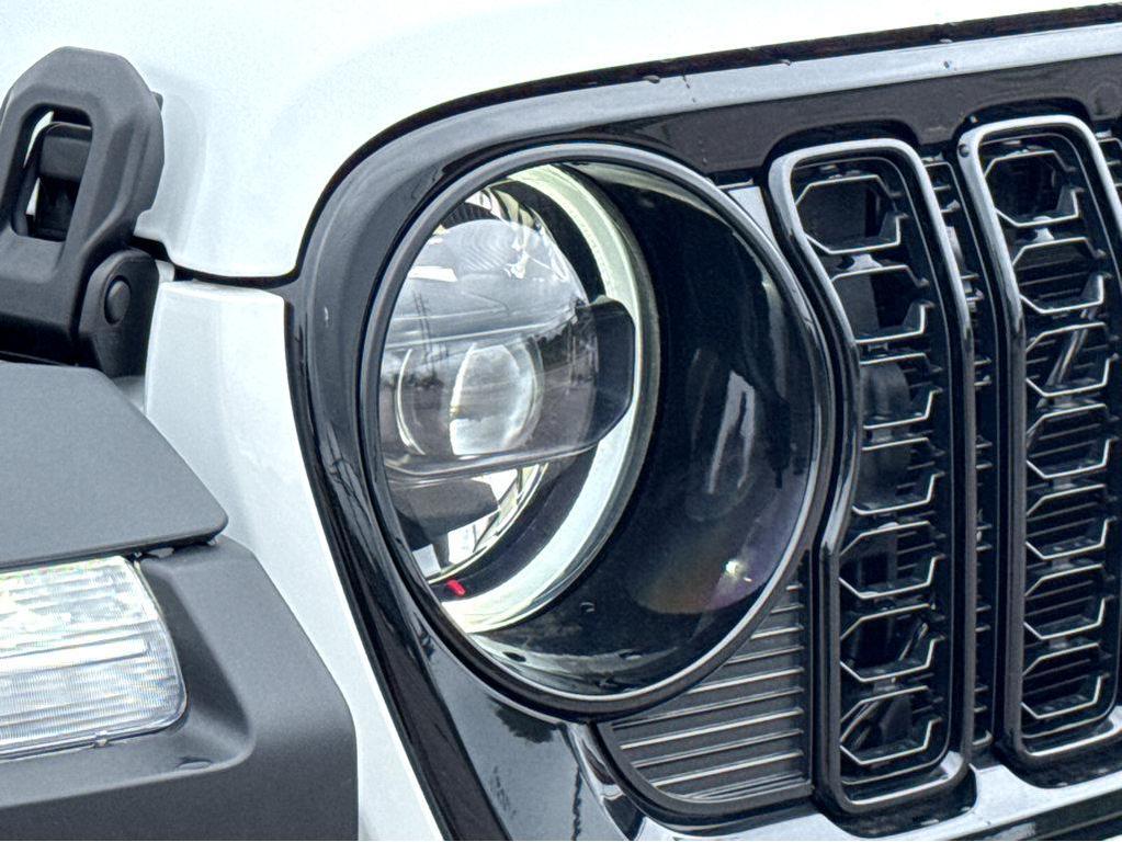 new 2025 Jeep Wrangler car, priced at $52,685