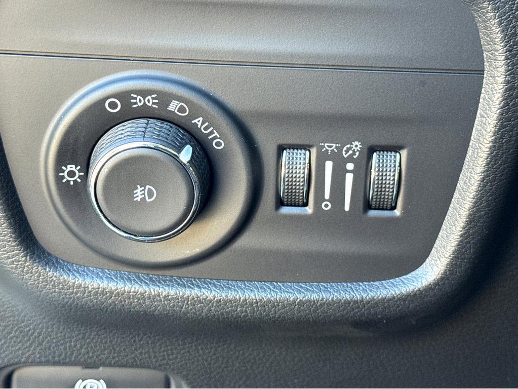 used 2023 Jeep Grand Cherokee car, priced at $36,800