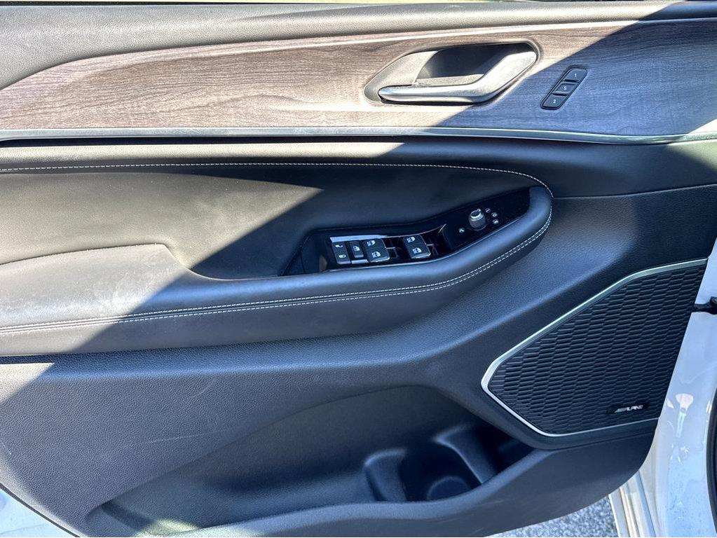 used 2023 Jeep Grand Cherokee car, priced at $36,800