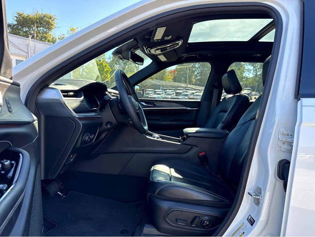 used 2023 Jeep Grand Cherokee car, priced at $36,800