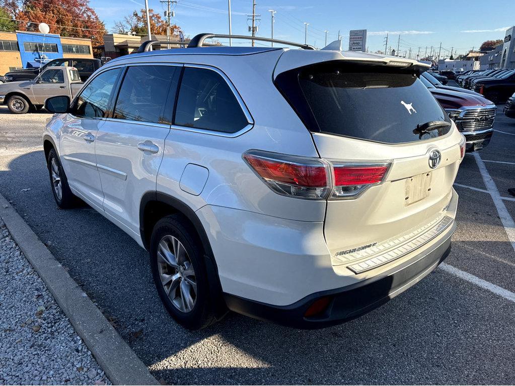 used 2015 Toyota Highlander car, priced at $16,900