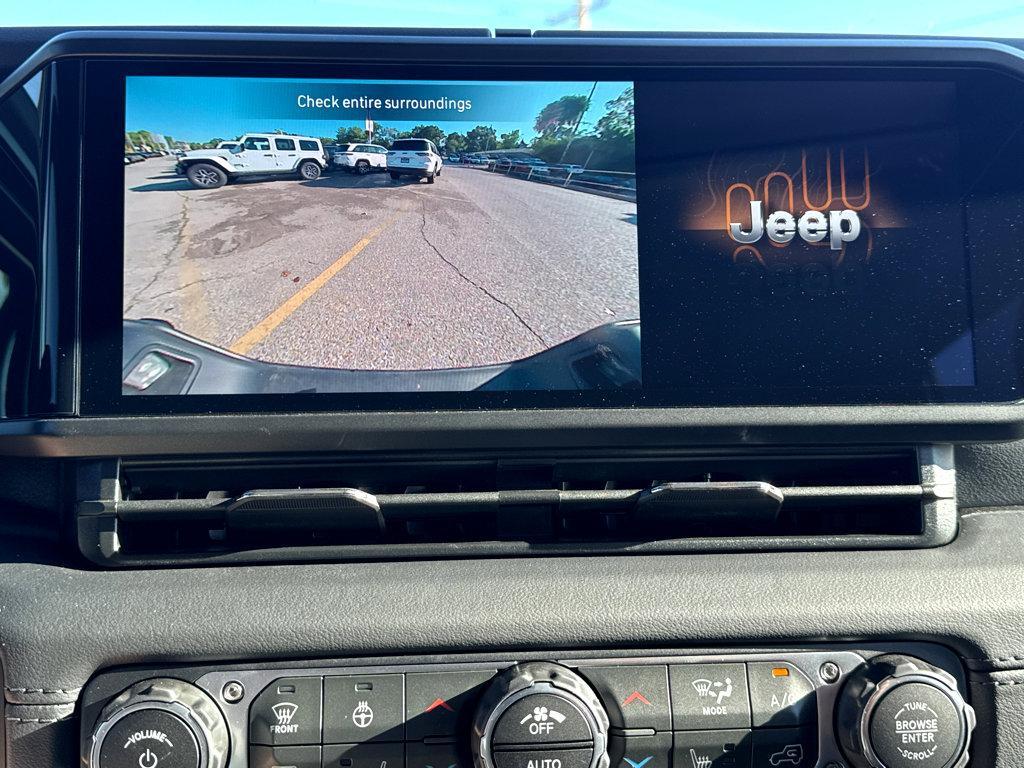 new 2025 Jeep Gladiator car, priced at $48,685