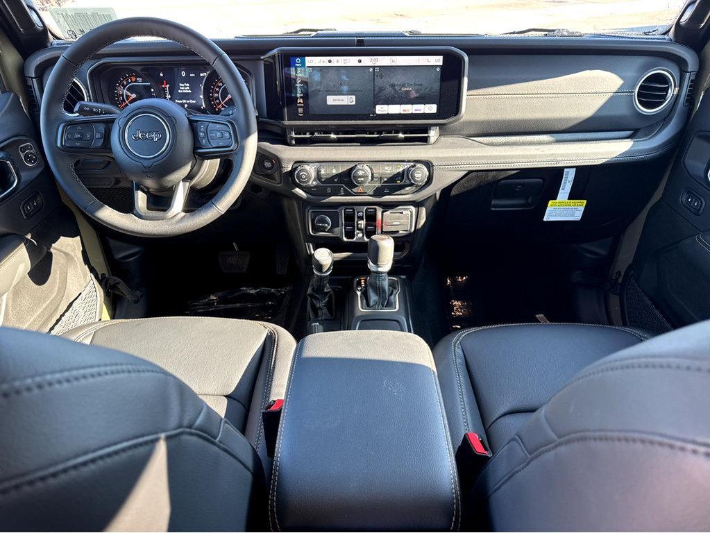 new 2025 Jeep Gladiator car, priced at $48,685