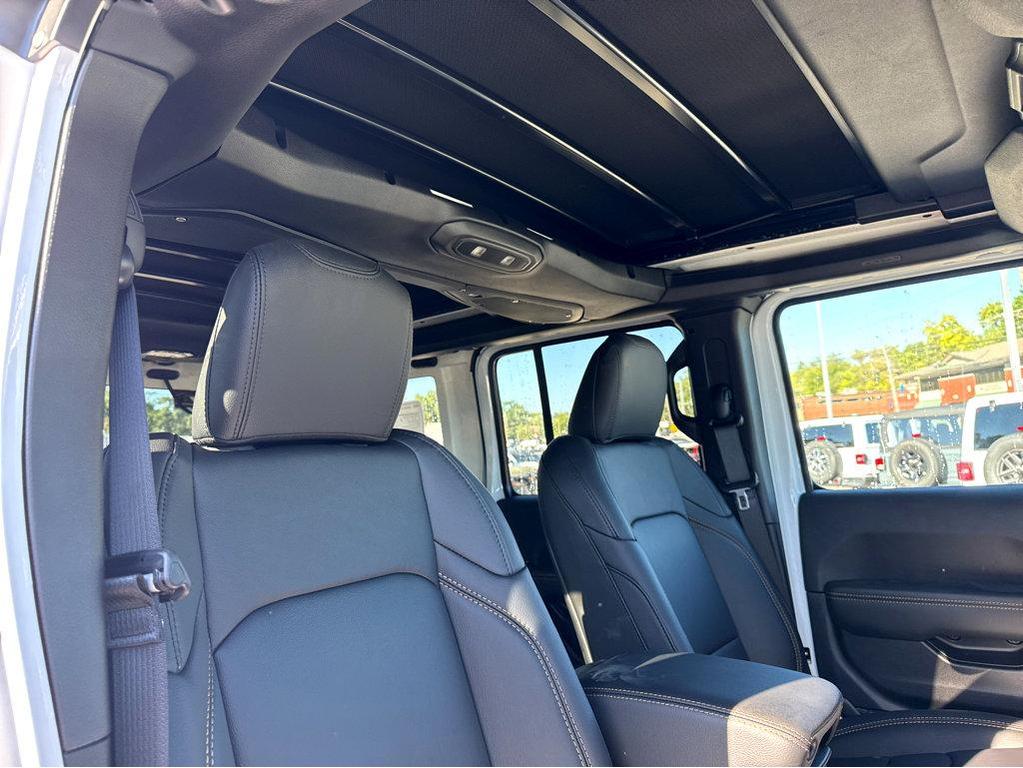 new 2025 Jeep Wrangler car, priced at $58,355