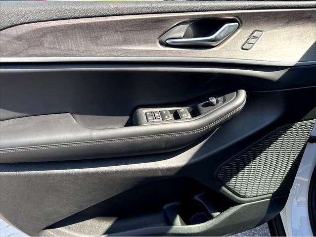 new 2025 Jeep Grand Cherokee car, priced at $46,900