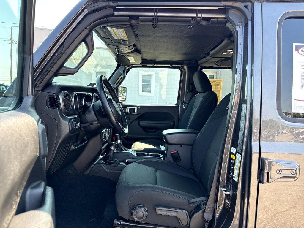 used 2022 Jeep Gladiator car, priced at $28,730