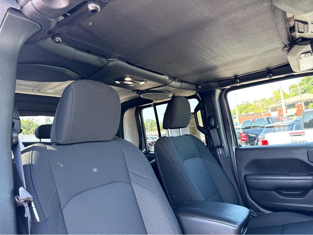used 2022 Jeep Gladiator car, priced at $28,730