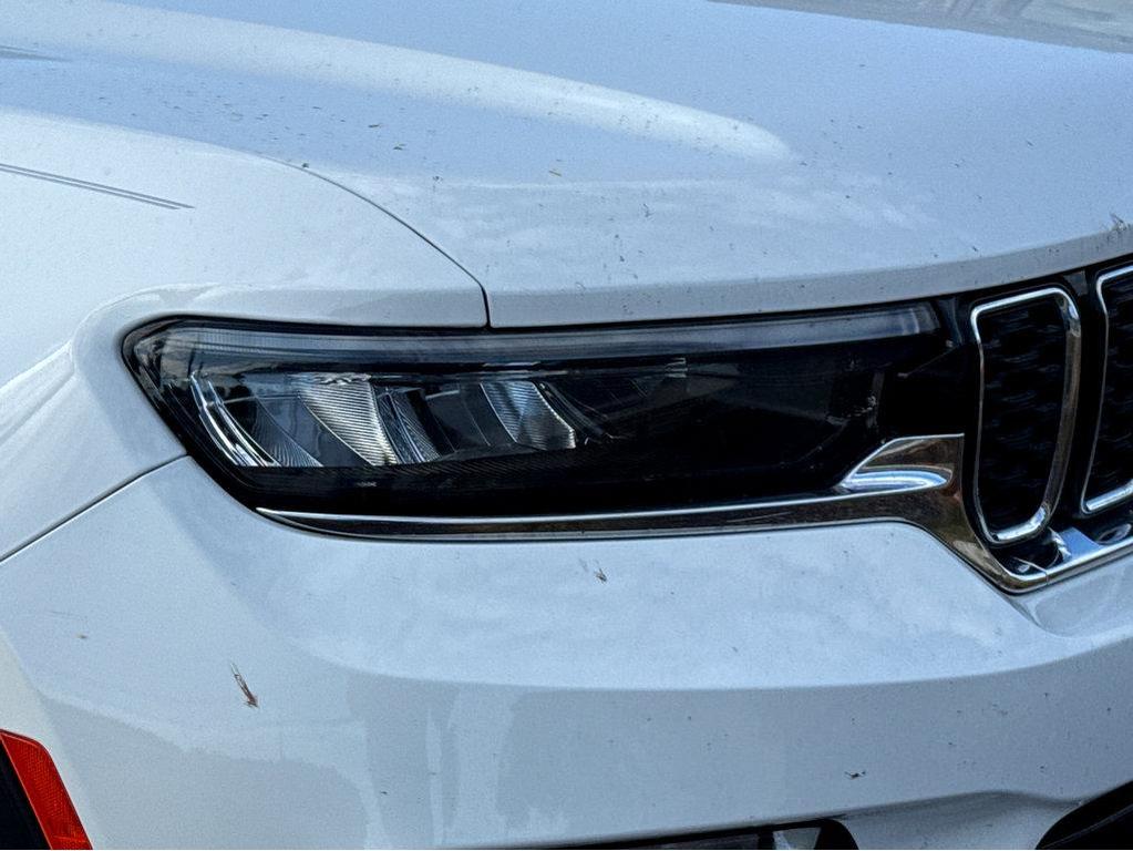 used 2024 Jeep Grand Cherokee car, priced at $39,293