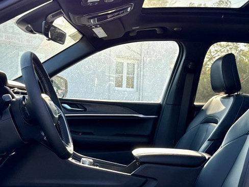 new 2025 Jeep Grand Cherokee car, priced at $50,010