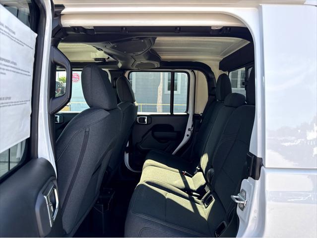 new 2025 Jeep Gladiator car, priced at $49,380