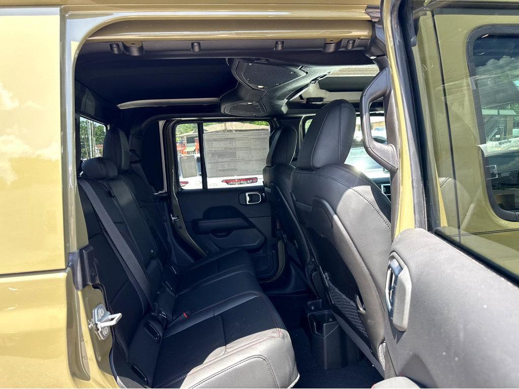new 2025 Jeep Gladiator car, priced at $63,690