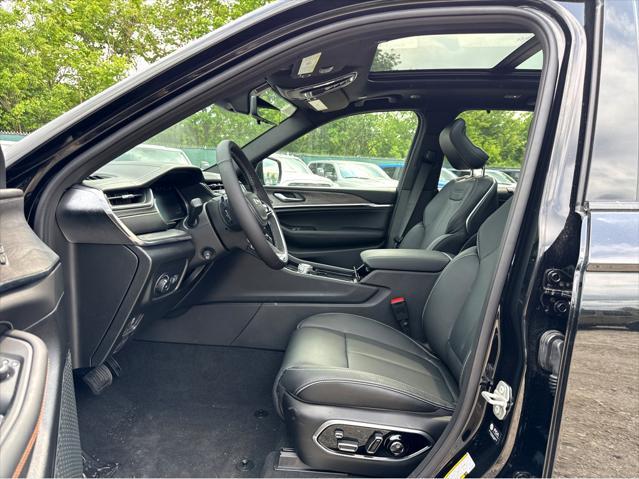 new 2025 Jeep Grand Cherokee car, priced at $63,790