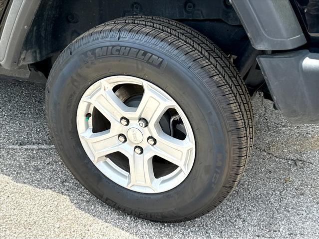 used 2022 Jeep Wrangler Unlimited car, priced at $31,990