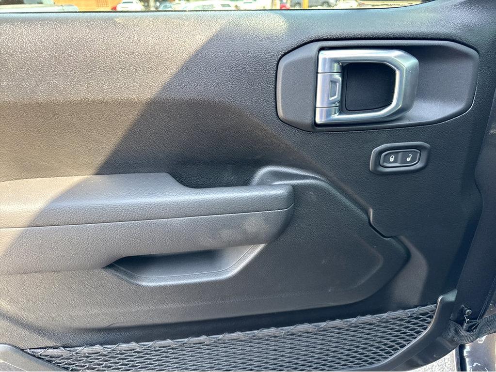 new 2026 Jeep Wrangler car, priced at $44,570