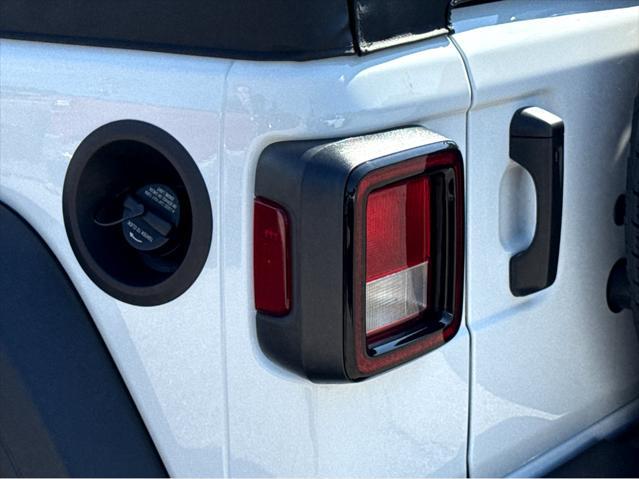 new 2025 Jeep Wrangler car, priced at $46,785