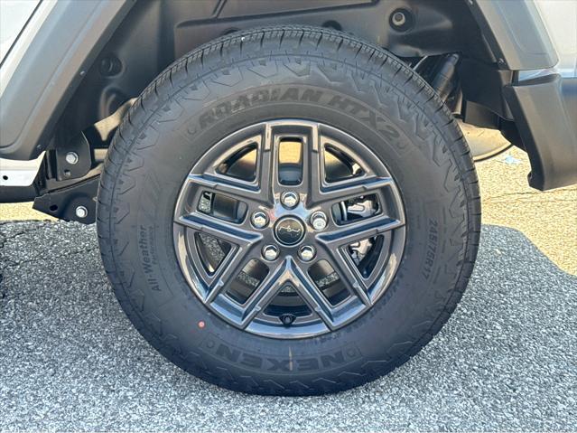 new 2025 Jeep Wrangler car, priced at $46,785