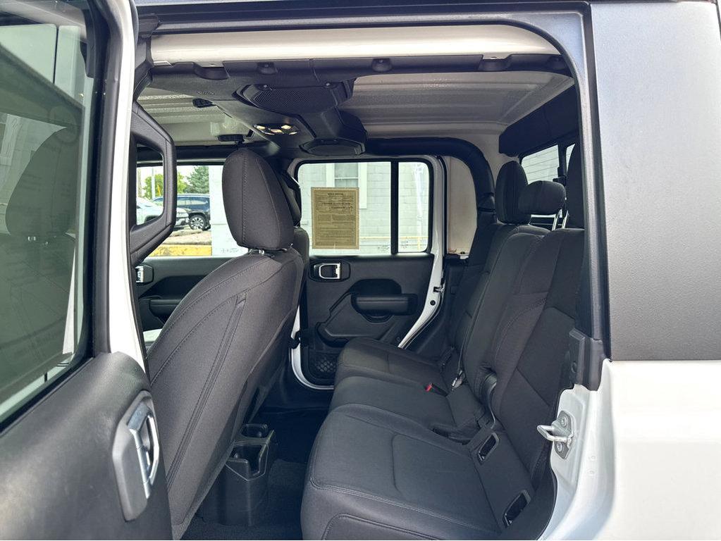 used 2022 Jeep Gladiator car, priced at $35,621