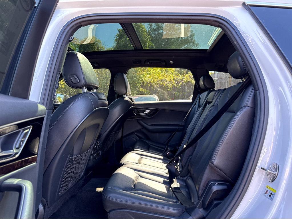 used 2017 Audi Q7 car, priced at $15,400