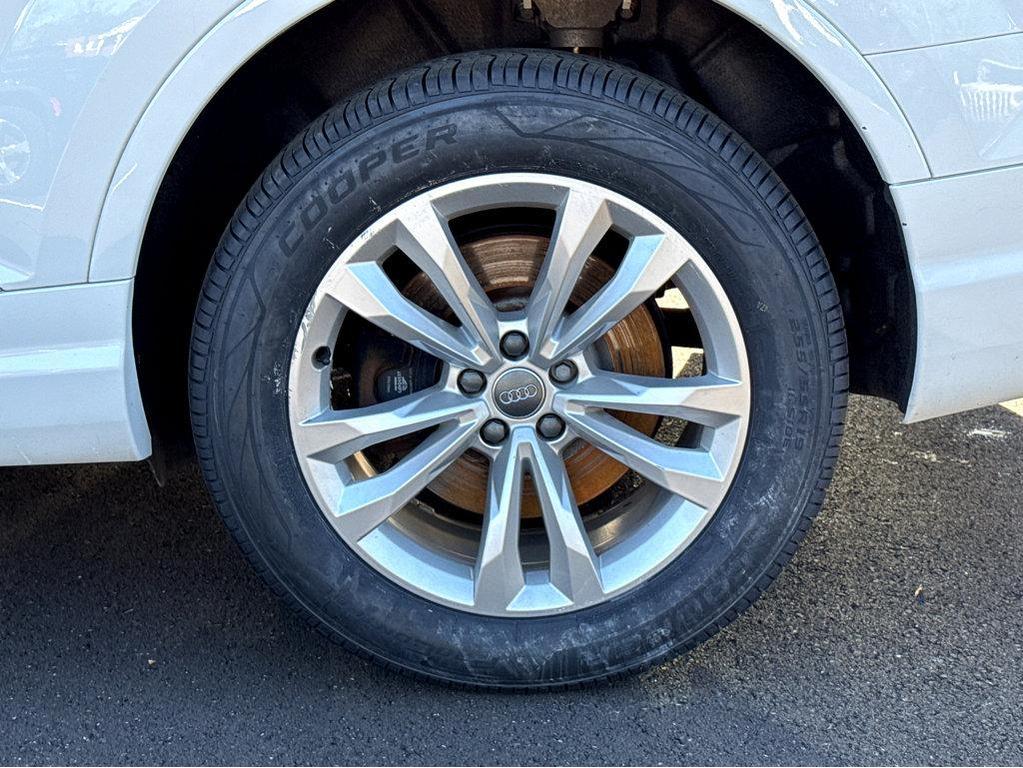 used 2017 Audi Q7 car, priced at $15,400