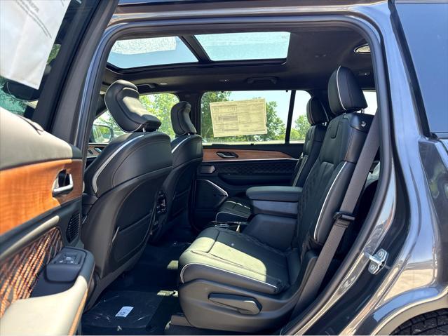 new 2025 Jeep Grand Cherokee L car, priced at $73,850