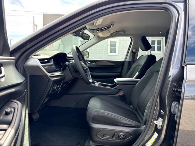 used 2023 Jeep Grand Cherokee car, priced at $30,916