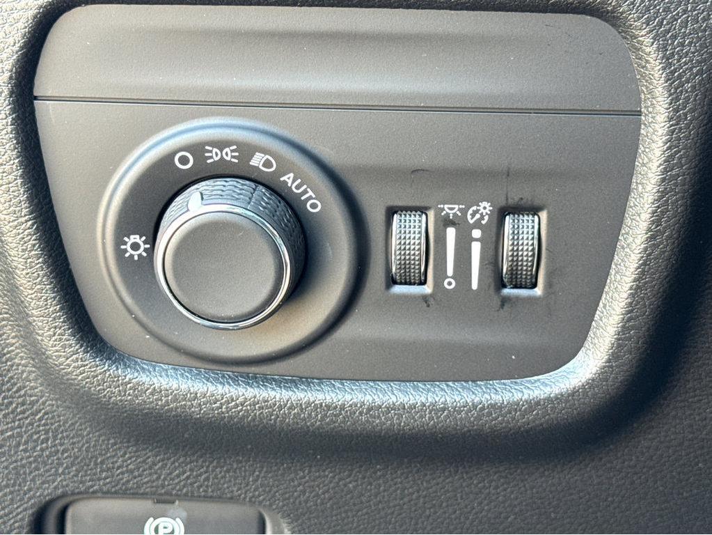 used 2023 Jeep Grand Cherokee car, priced at $29,993