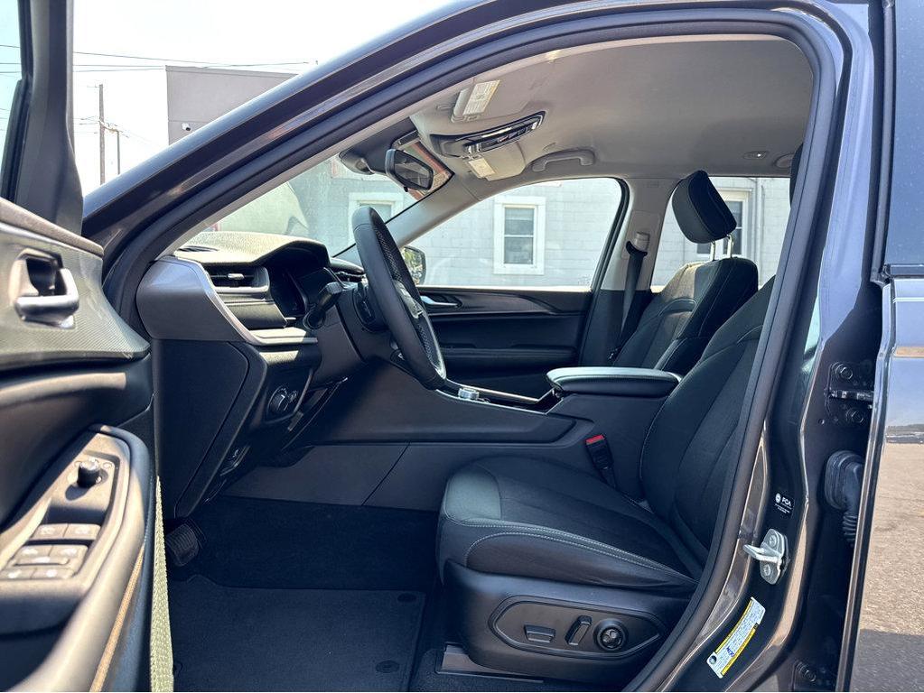 used 2023 Jeep Grand Cherokee car, priced at $29,993