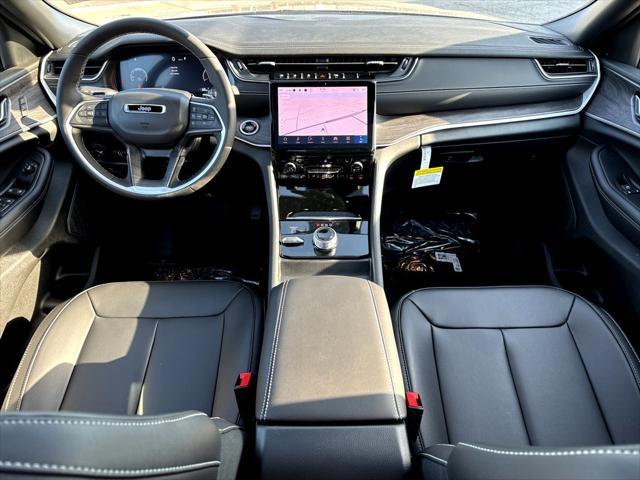 new 2025 Jeep Grand Cherokee car, priced at $49,415