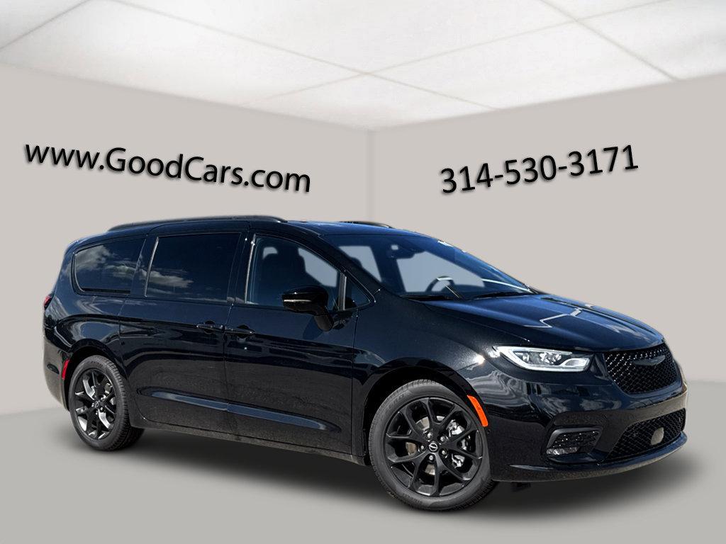 new 2026 Chrysler Pacifica car, priced at $57,140