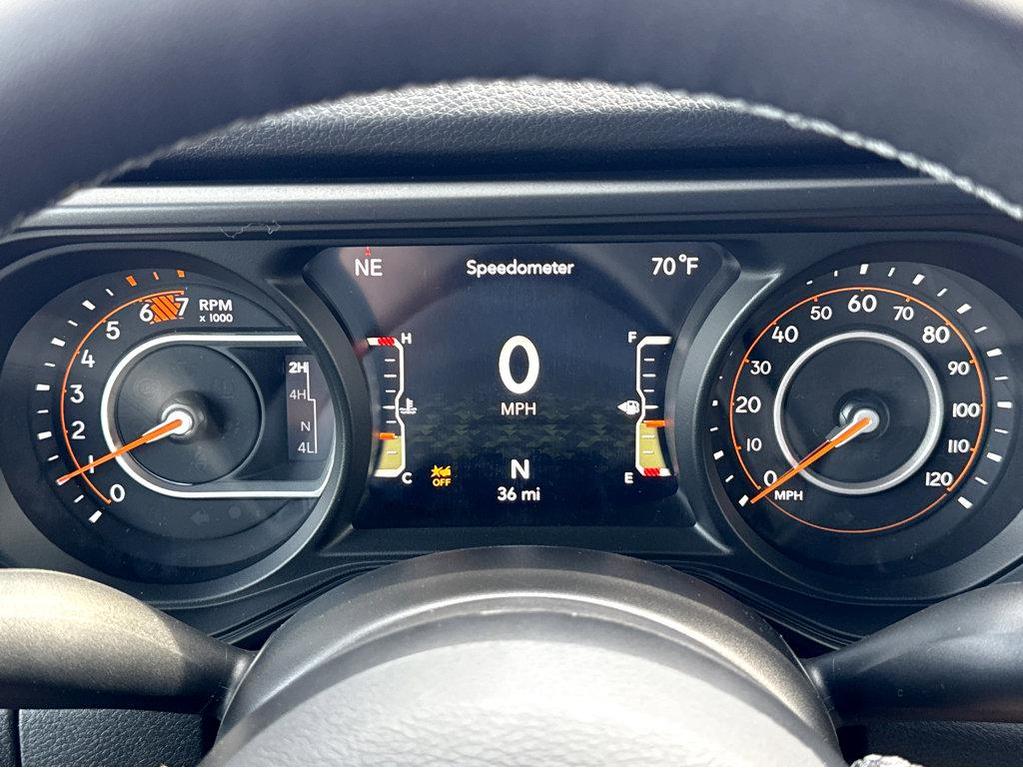 new 2025 Jeep Wrangler car, priced at $44,285