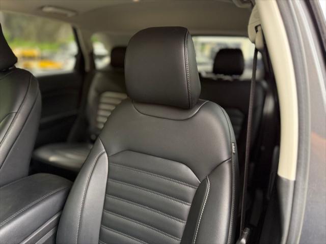 used 2022 Ford Edge car, priced at $28,987