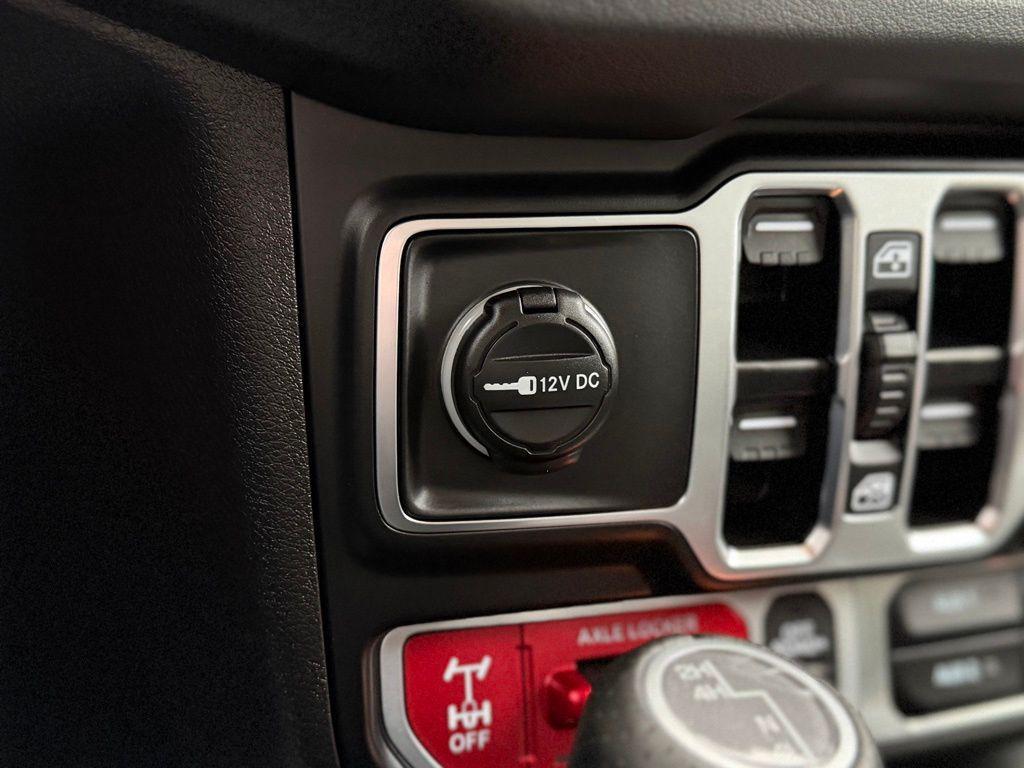 used 2025 Jeep Gladiator car, priced at $51,437