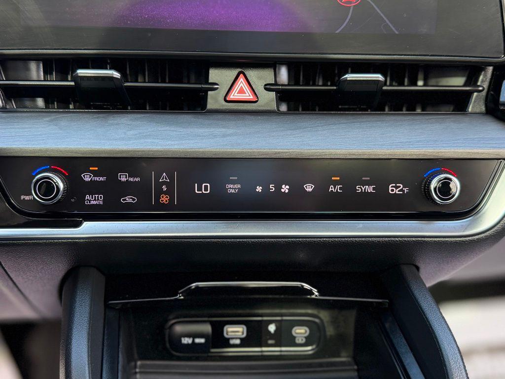 used 2025 Kia Sportage car, priced at $33,500