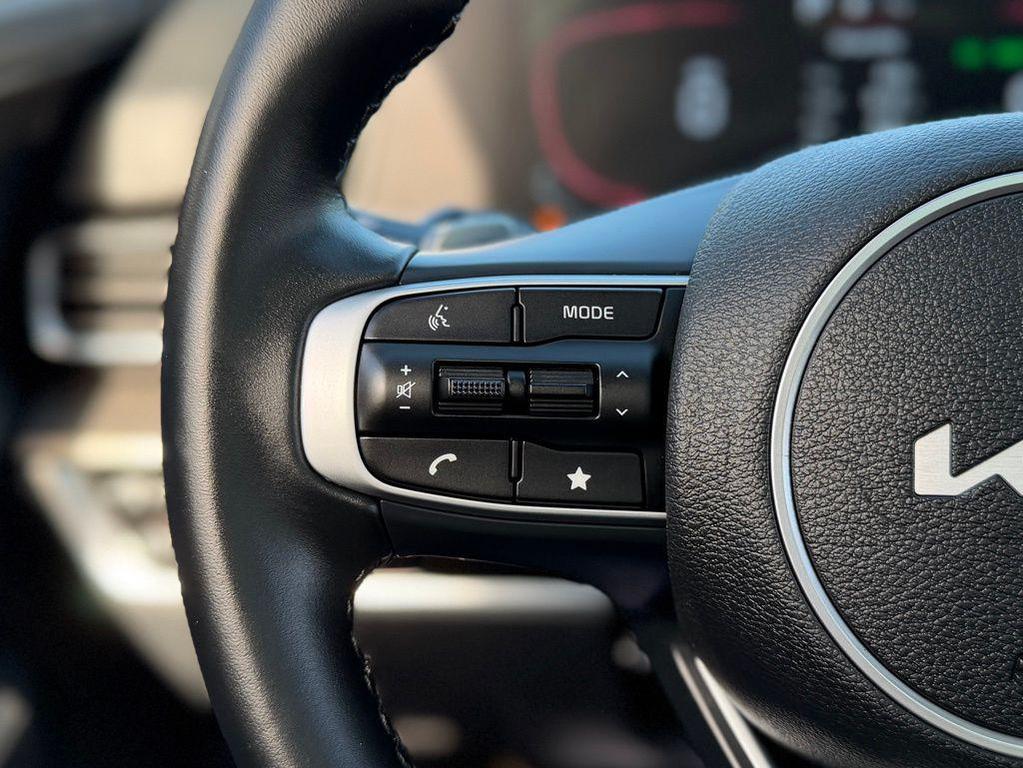 used 2025 Kia Sportage car, priced at $33,500