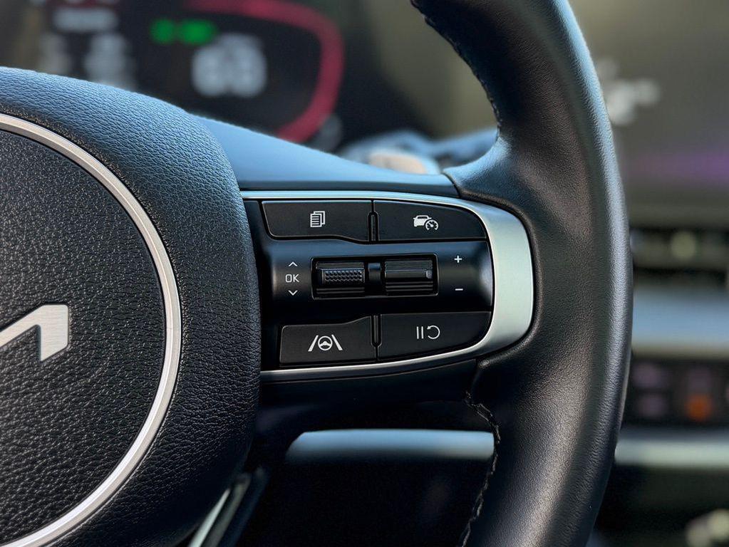 used 2025 Kia Sportage car, priced at $33,500