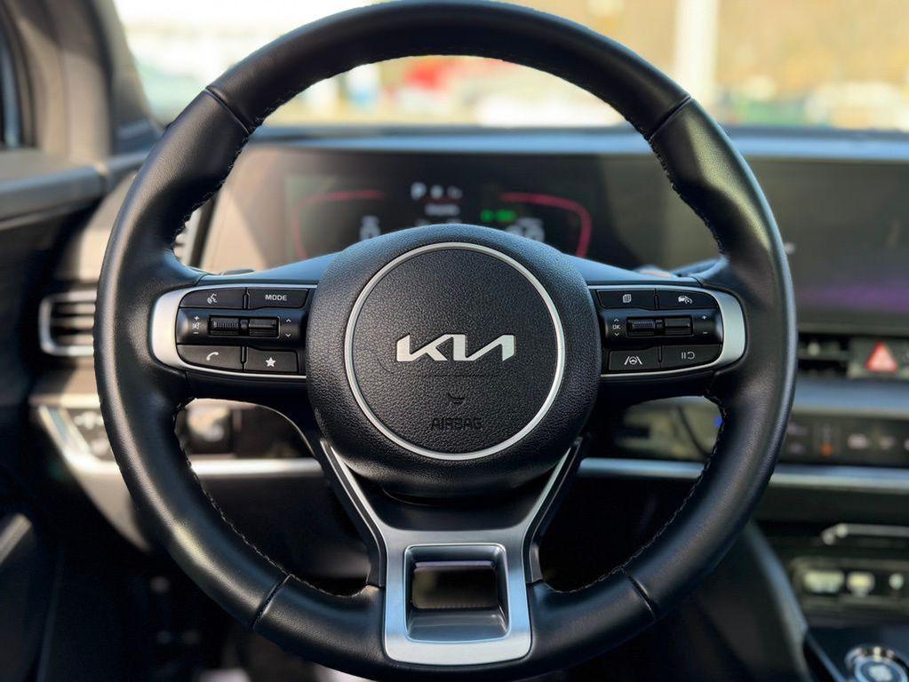 used 2025 Kia Sportage car, priced at $33,500