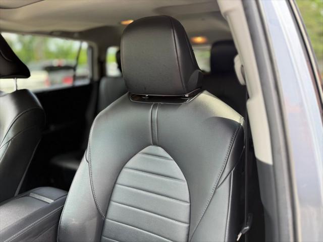 used 2021 Toyota Highlander car, priced at $33,449