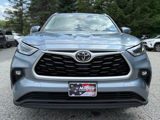 used 2021 Toyota Highlander car, priced at $33,449