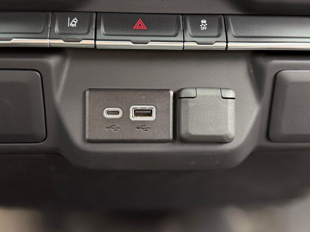 used 2024 GMC Sierra 2500 car, priced at $47,998