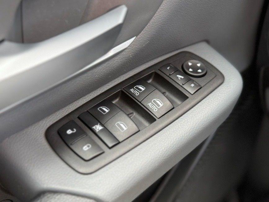 used 2021 Ram 1500 car, priced at $30,000