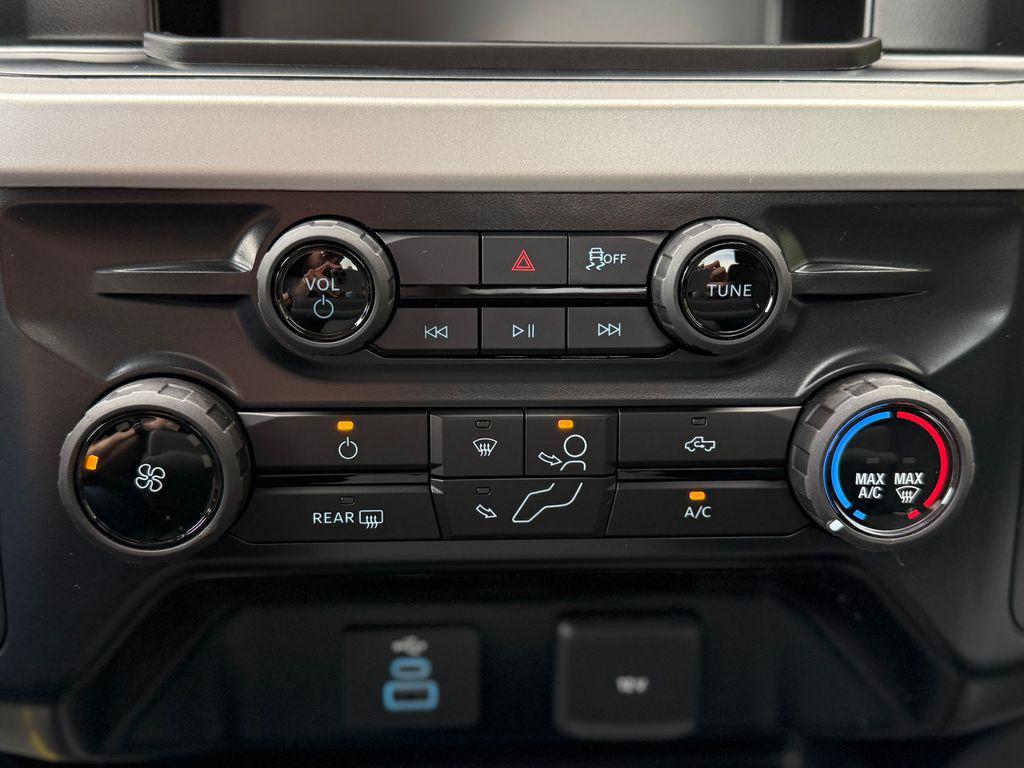 new 2025 Ford F-250 car, priced at $51,305